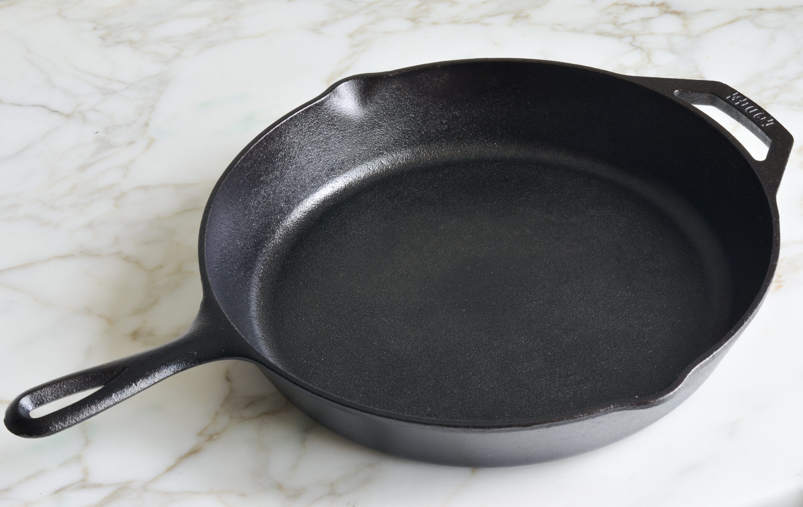 How To Clean a Cast Iron Skillet Correctly How To Cook Guide