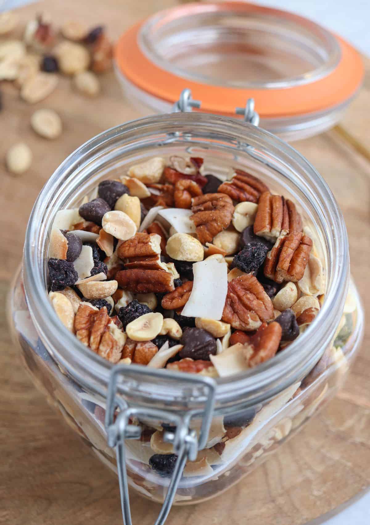 Homemade Keto Trail Mix Recipe | Simple & Easy To Make