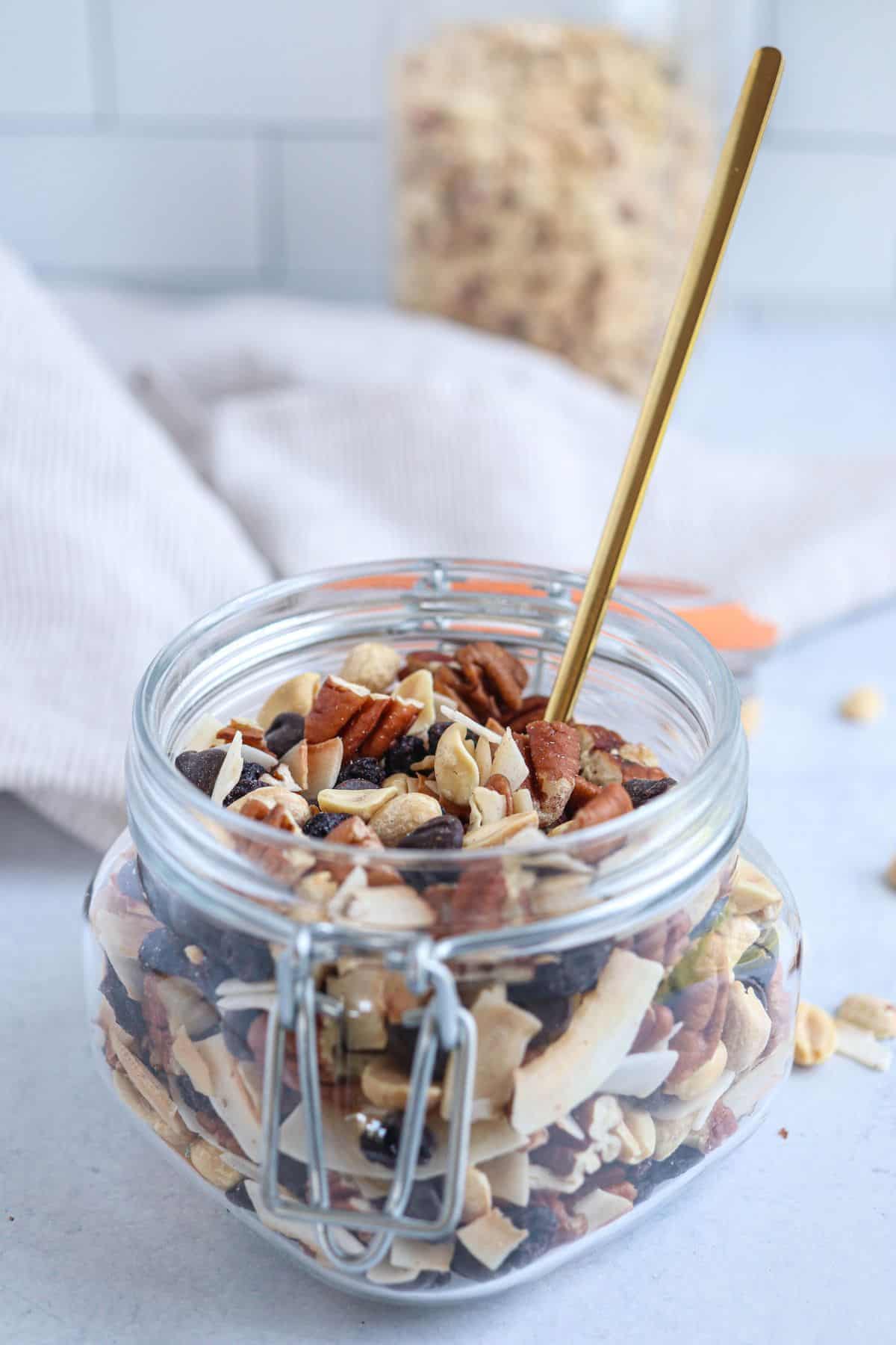 Homemade Keto Trail Mix Recipe | Simple & Easy To Make