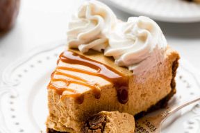 no-bake-pumpkin-cheesecake-with-gingersnap-crust-2