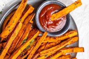 Air-Fryer-Sweet-Potato-Fries-08