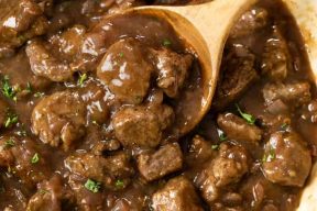 Beef-Tips-and-Gravy-2