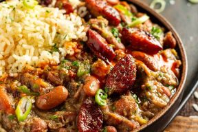 New-Orleans-red-beans-and-rice-in-a-bowl-with-hot-sauce