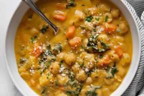garbanzo-bean-soup-819×1024